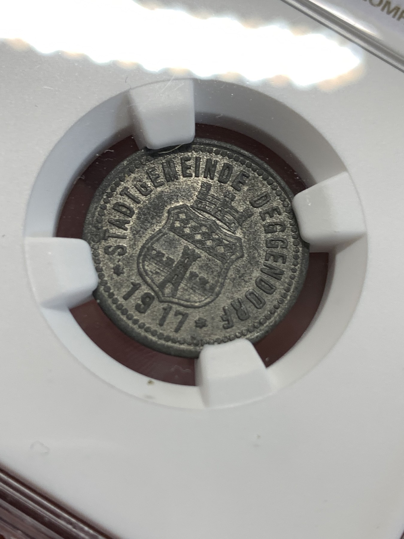 《竞宝斋》第188场-周日，周一 2场 (全场包邮) NGC-MS62 德国1917年德紧代根多夫10芬尼锌币 两面深打原始包浆 锌币百年不易 仅见入盒