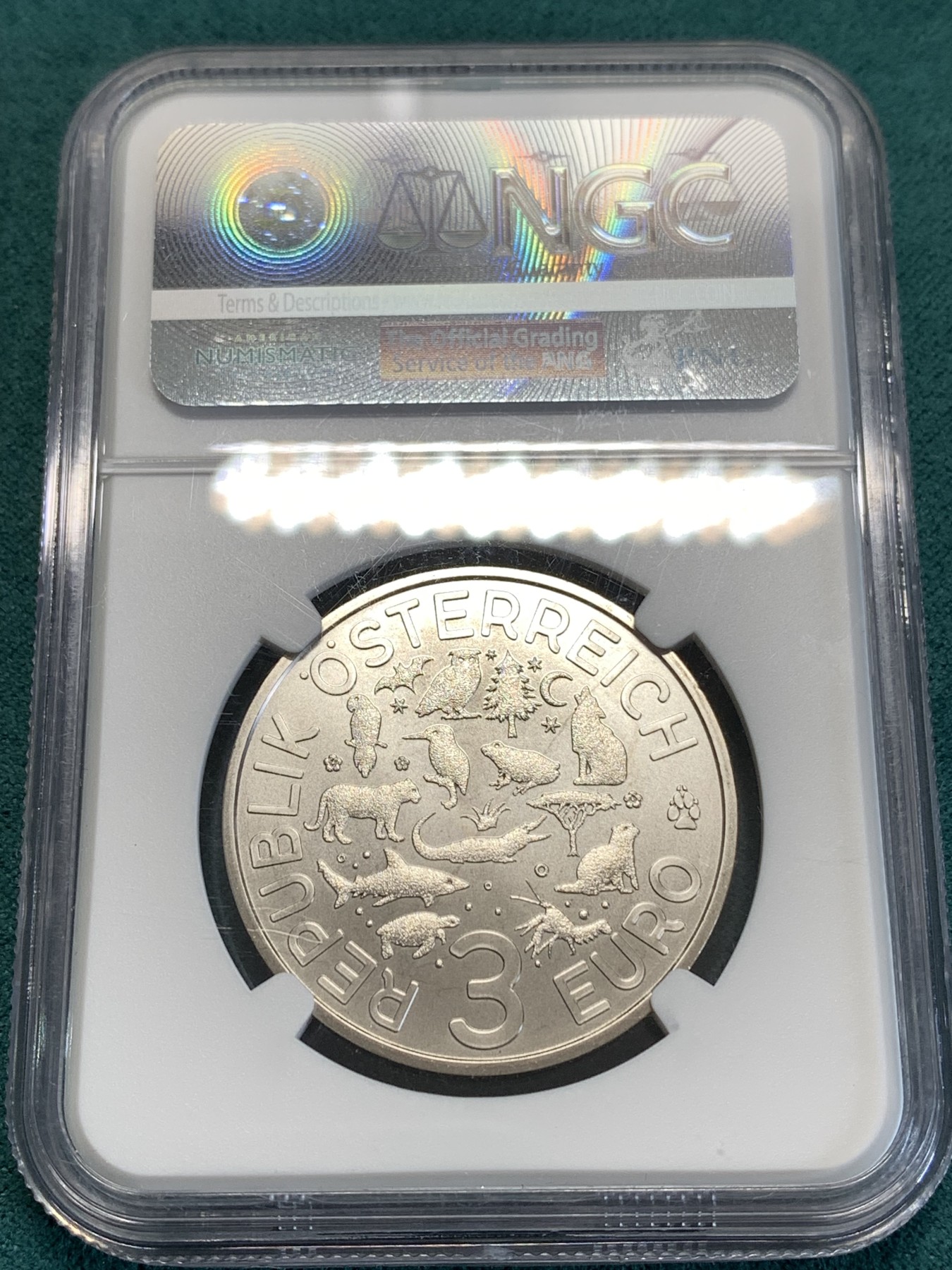 《竞宝斋》第188场-周日，周一 2场 (全场包邮) NGC MS69 奥地利2018年五颜六色的生物之鹦鹉 首发纪念币 发行量世界50000枚