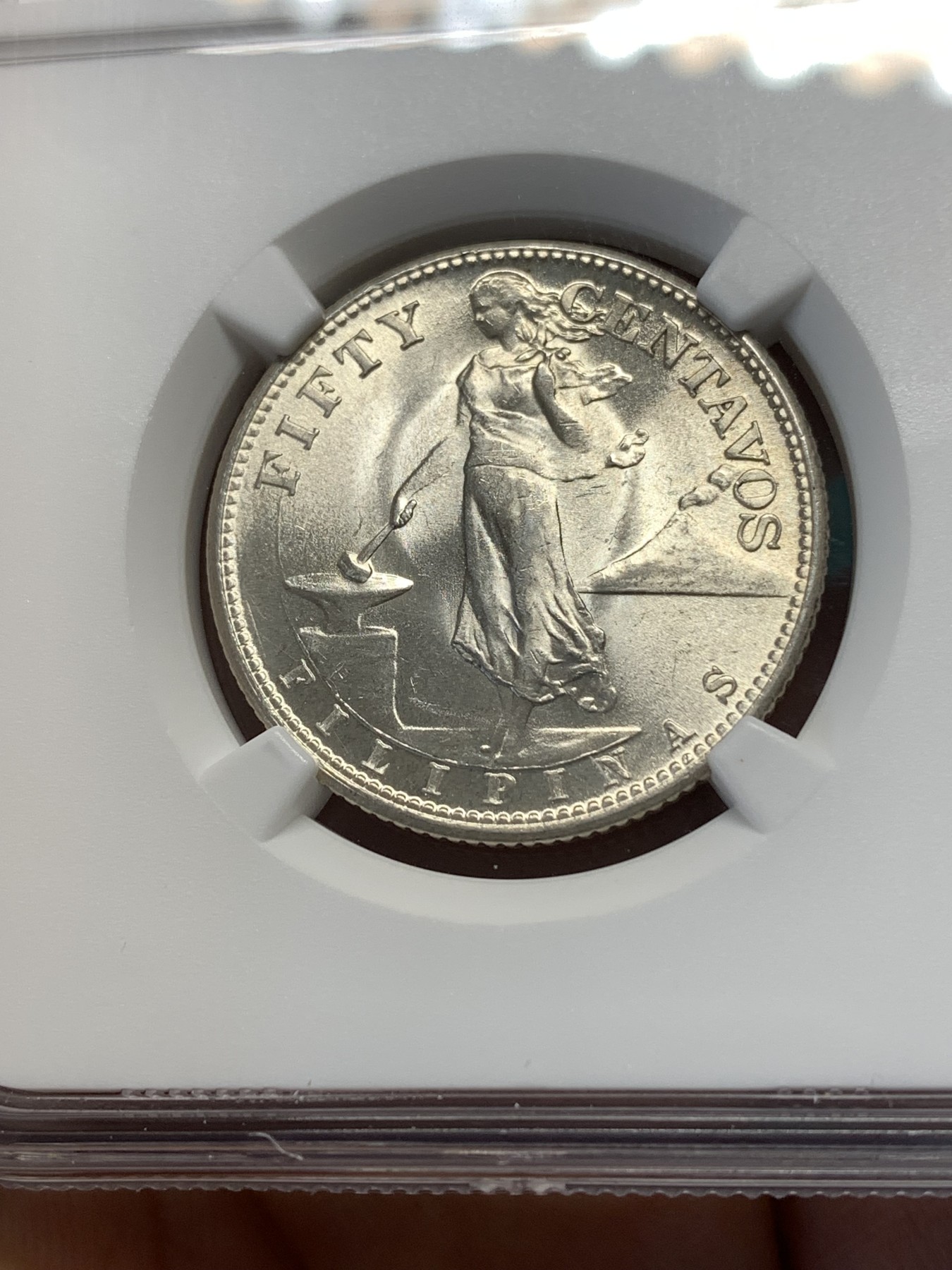 《竞宝斋》第188场-周日，周一 2场 (全场包邮) NGC-MS65 1944年菲律宾女神50分银币，44年比45年少多了，原光卷拆品,NGC-65分高分，一步到位。