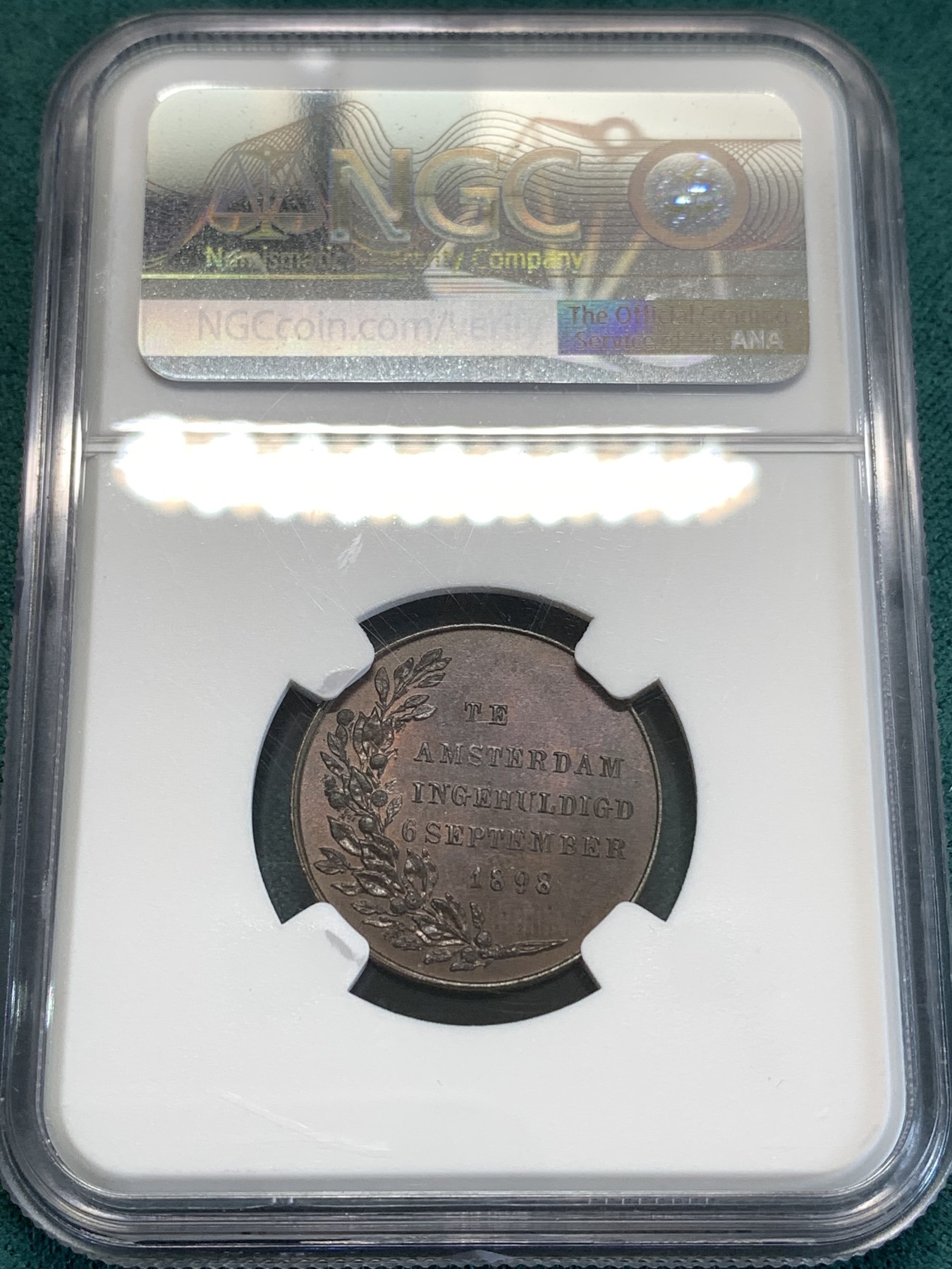 《竞宝斋》第188场-周日，周一 2场 (全场包邮) NGC-MS63BN 荷兰 1898年 威廉明娜女王加冕纪念铜章，稀少品种，经典皇冠少女头像。酒红色铜光犹存。