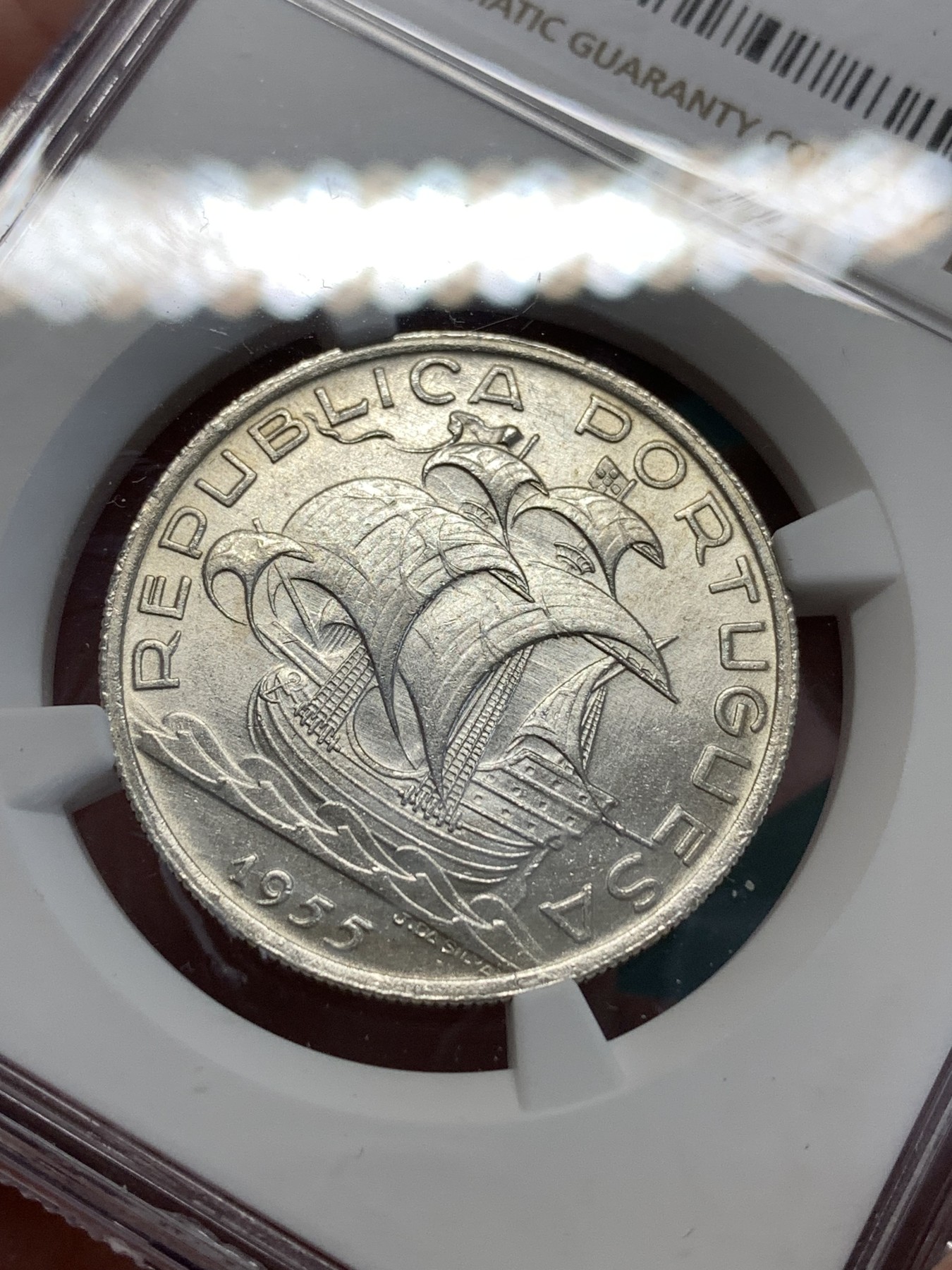 《竞宝斋》第188场-周日，周一 2场 (全场包邮) NGC MS63 葡萄牙 1955 10E 大帆船银币 淡彩包浆 漂亮的