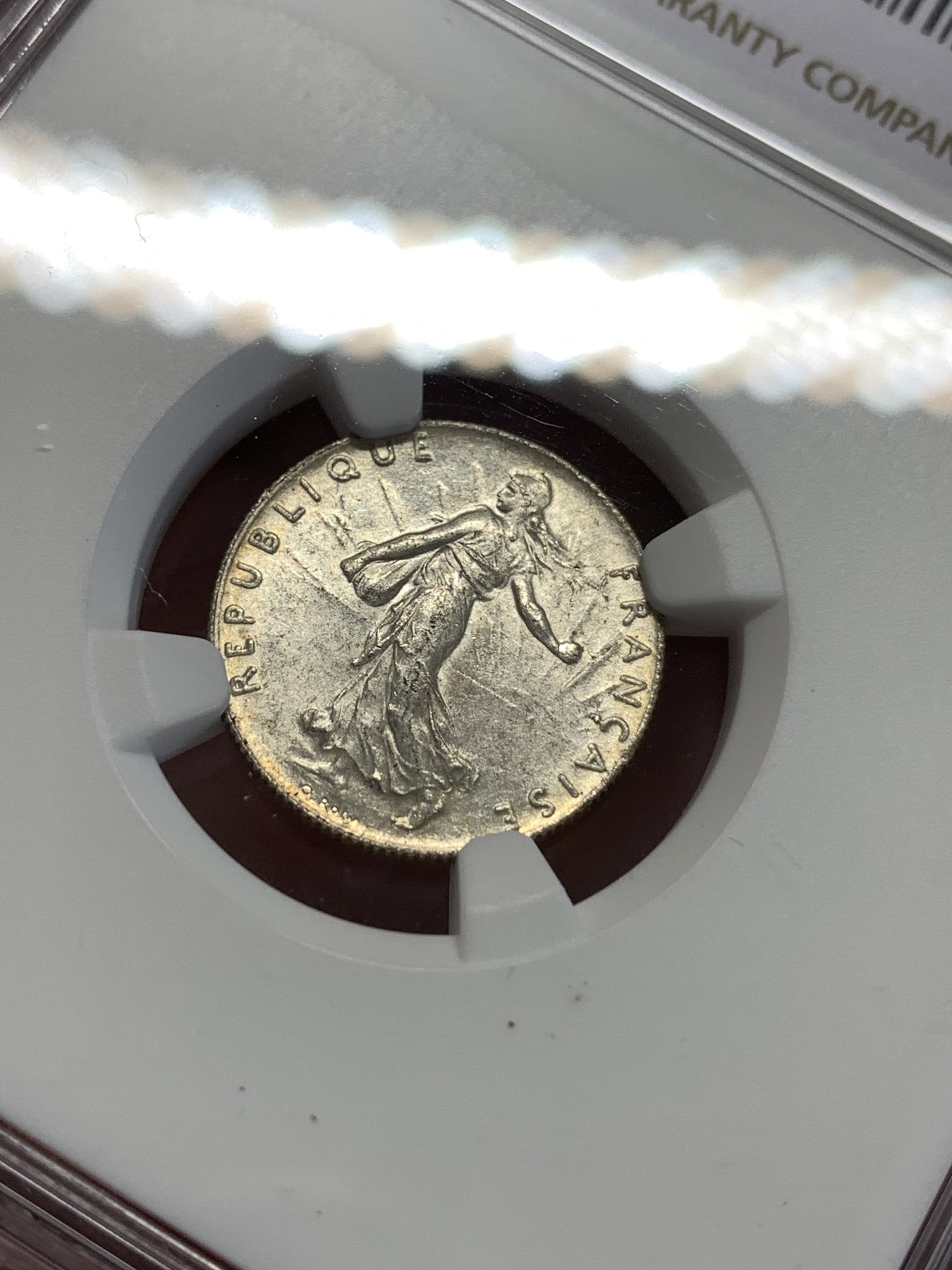 《竞宝斋》第188场-周日，周一 2场 (全场包邮) NGC-MS62 法国1915年播种女神50分银币 章牌大师罗蒂设计 经典的行走女神