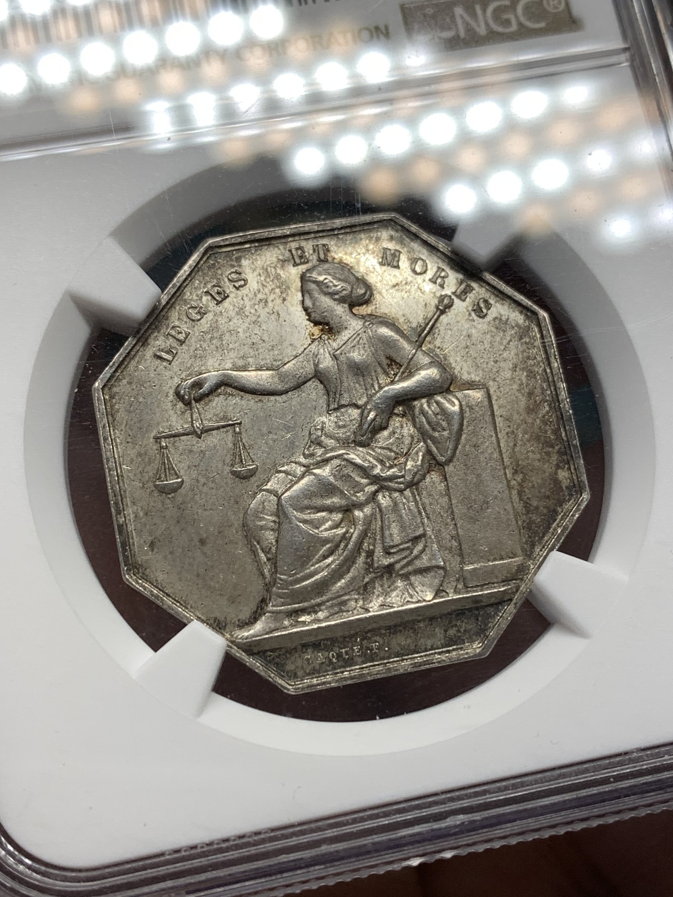 《竞宝斋》第188场-周日，周一 2场 (全场包邮) NGC MS61 法国公证人 八角银质代币 少见品种