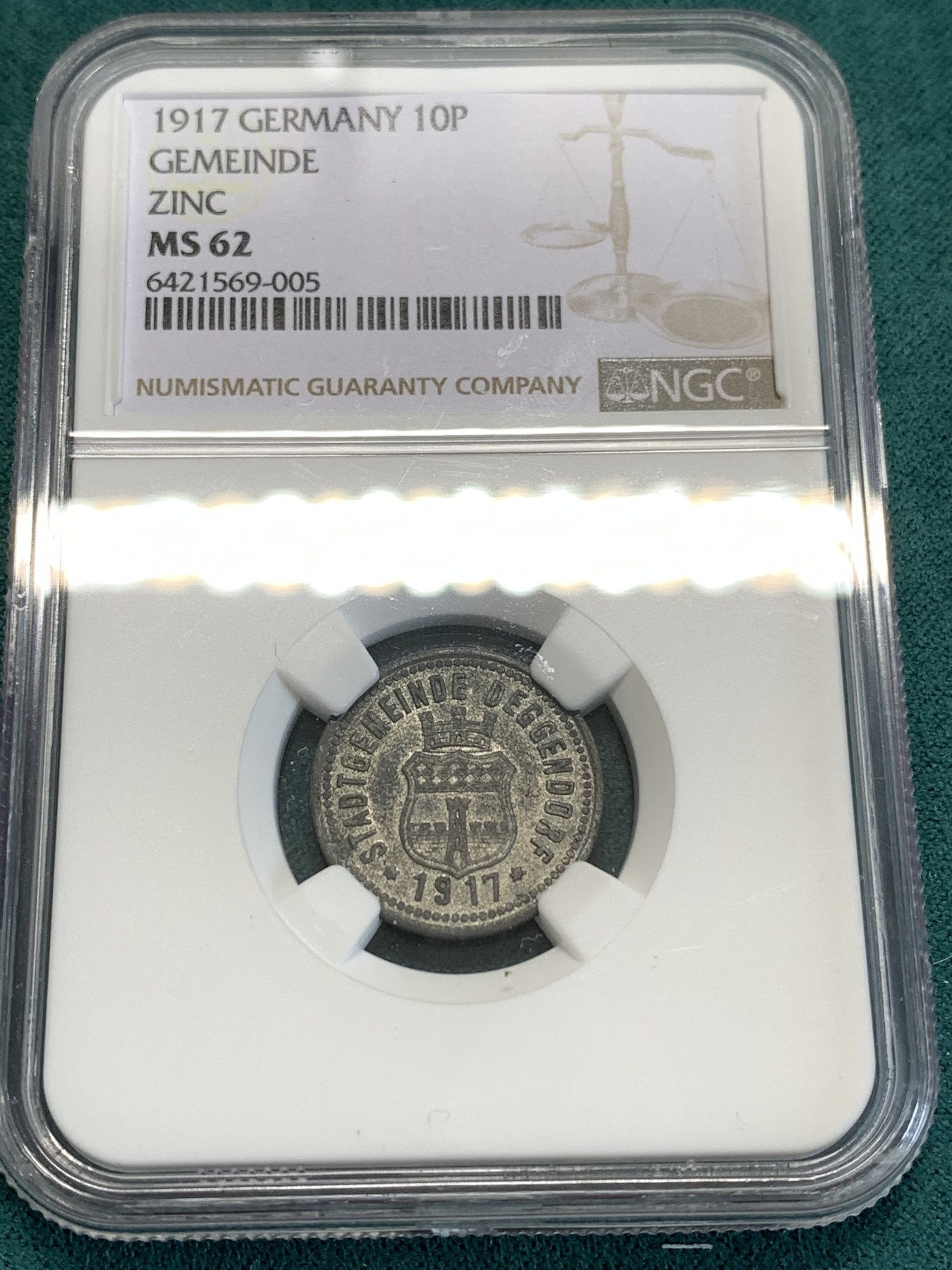 《竞宝斋》第188场-周日，周一 2场 (全场包邮) NGC-MS62 德国1917年德紧代根多夫10芬尼锌币 两面深打原始包浆 锌币百年不易 仅见入盒