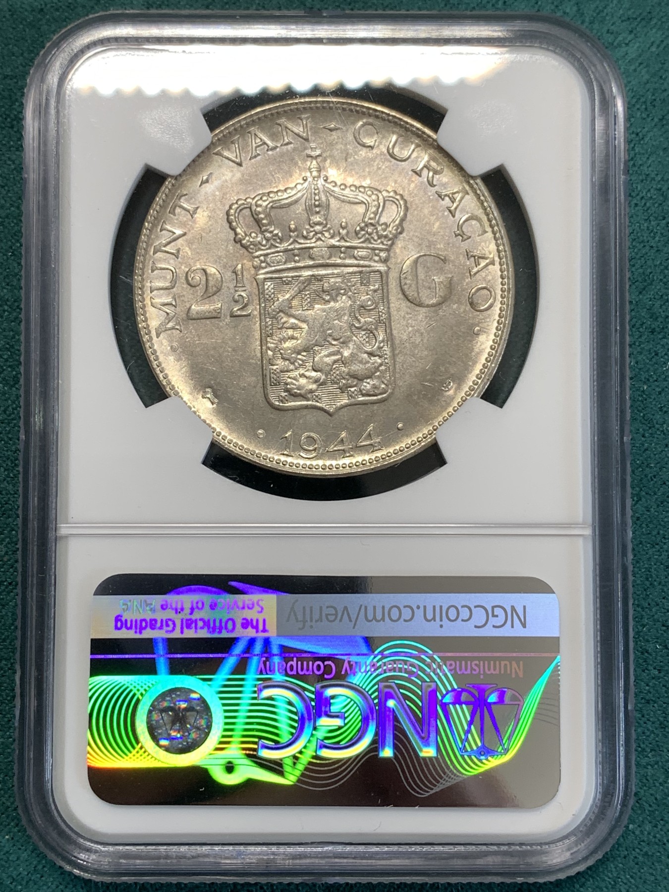 《竞宝斋》第188场-周日，周一 2场 (全场包邮) NGC MS63 荷属库拉索 1944年 威廉明娜 2.5G 大银币 分数不错了