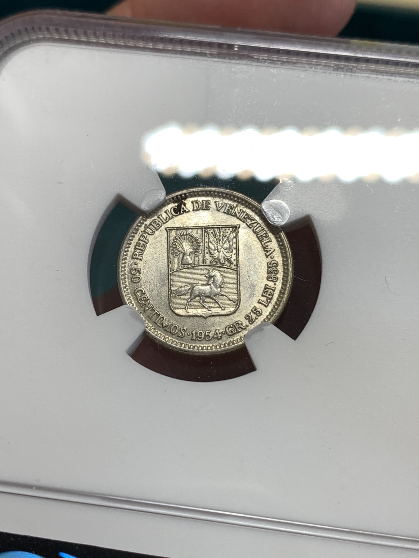 《竞宝斋》第188场-周日，周一 2场 (全场包邮) NGC MS62 委内瑞拉 1954年 50分银币 盒子左下角小磕