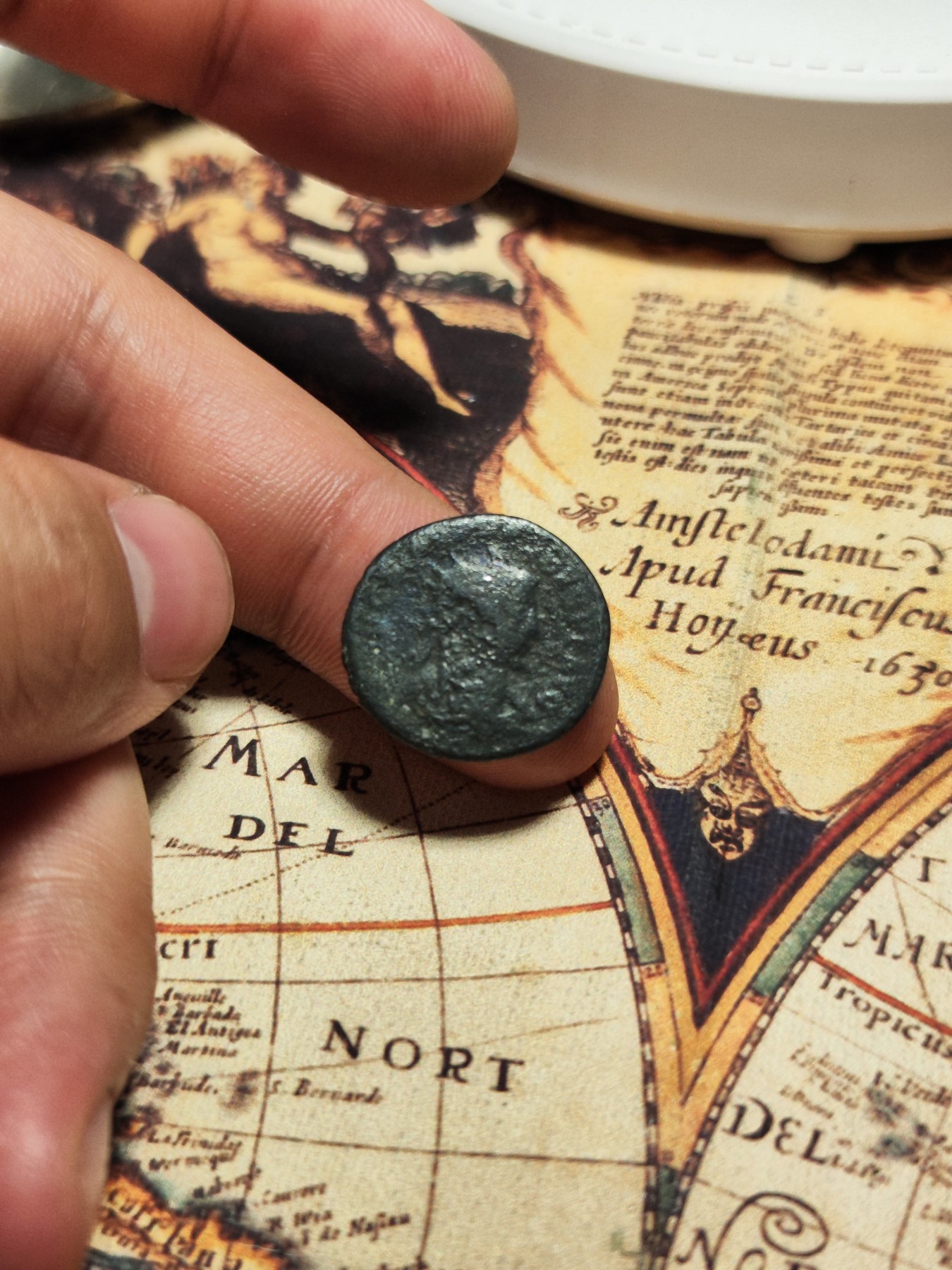 【大巴扎】第9回：丝路钱币与罗马帝国钱币的碰撞（全场包邮） 古罗马铜币，不知道是那位皇帝，图案还蛮清晰的