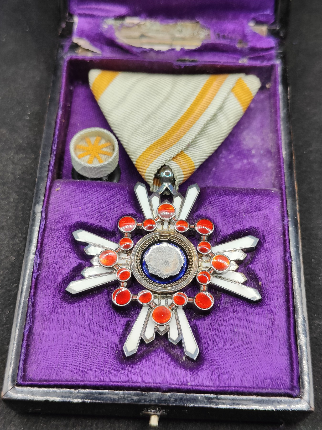 全场0元起拍 第81期 咸鱼国勋章拍卖专场 8月13日（周日）下午6：00开始 日本战时，五等瑞宝章 银制带盒略