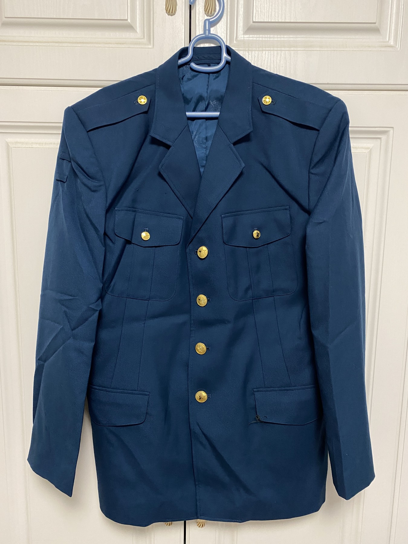 全场0元起拍 第81期 咸鱼国勋章拍卖专场 8月13日（周日）下午6：00开始 97驻港空上衣 a5号三型尺码