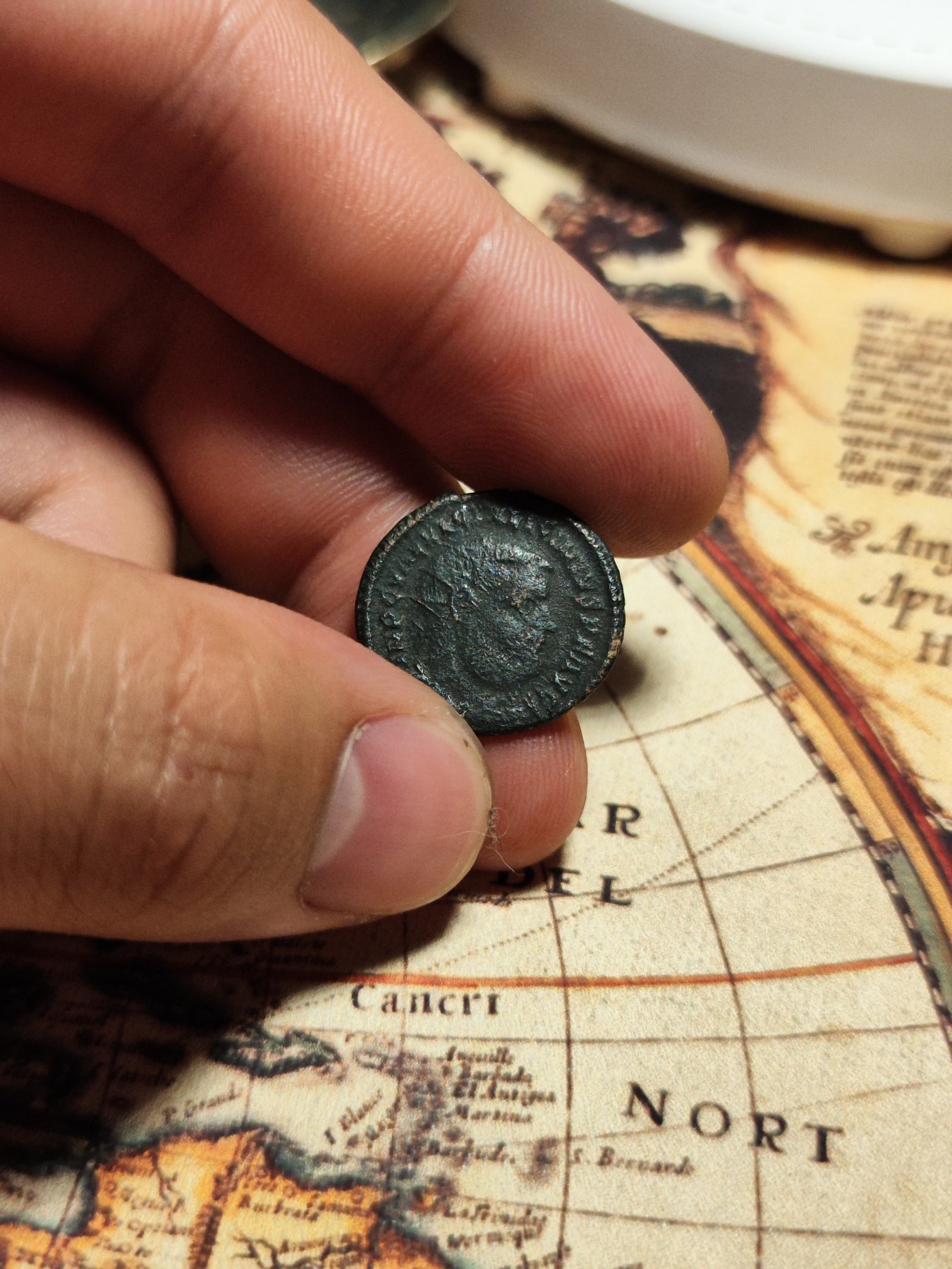 【大巴扎】第9回：丝路钱币与罗马帝国钱币的碰撞（全场包邮） 古罗马铜币，不知道是那位皇帝，图案还蛮清晰的