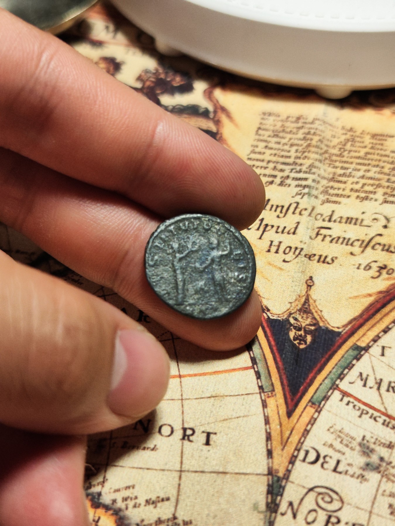 【大巴扎】第9回：丝路钱币与罗马帝国钱币的碰撞（全场包邮） 古罗马铜币，不知道是那位皇帝，图案还蛮清晰的