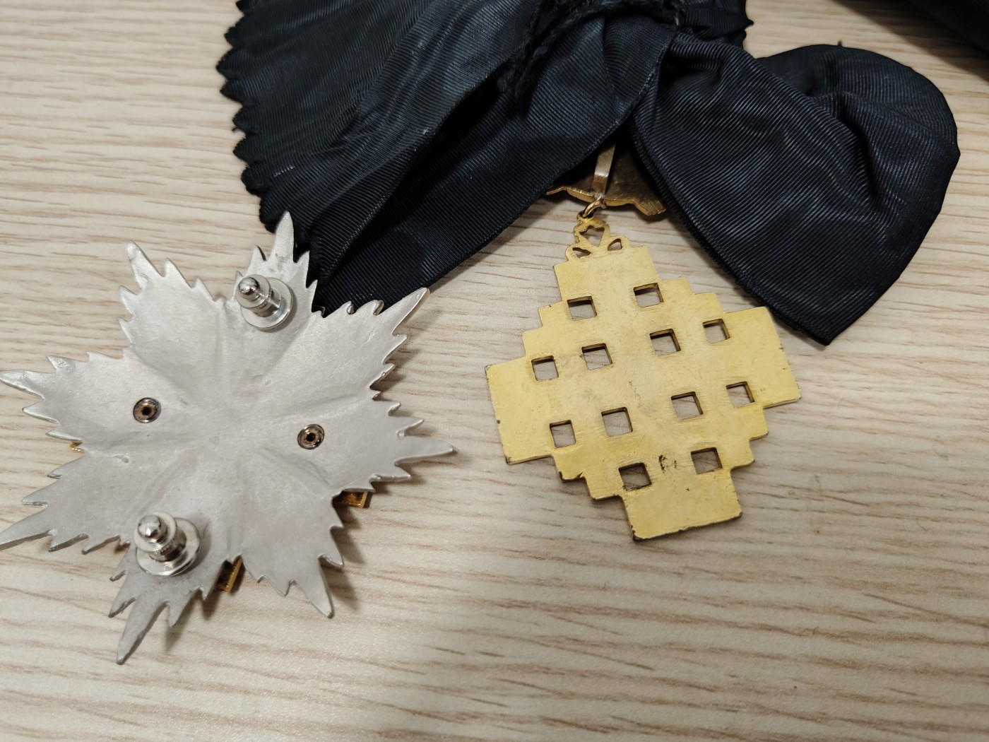 全场0元起拍 第81期 咸鱼国勋章拍卖专场 8月13日（周日）下午6：00开始 梵蒂冈教皇国 大十字级圣暮骑士团勋章大绶+星芒 铜珐琅