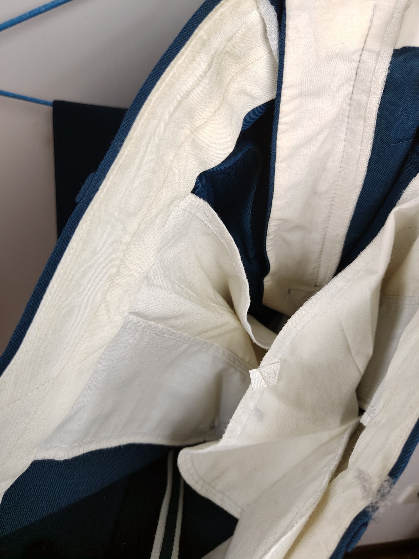 全场0元起拍 第81期 咸鱼国勋章拍卖专场 8月13日（周日）下午6：00开始 俄罗斯检察官少将/司法少将 三级司法国务委员礼服 克里米亚检察长同款 胸围120 肩宽48 衣长82 袖长65 裤长102 腰围102 