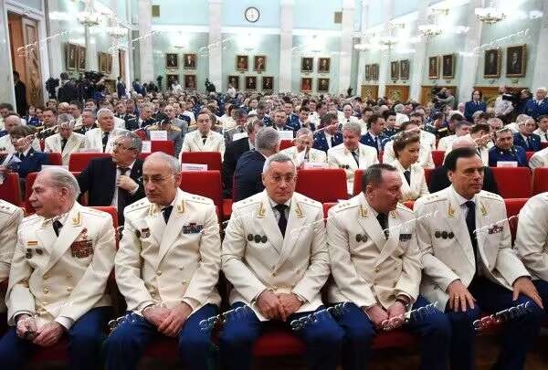 全场0元起拍 第81期 咸鱼国勋章拍卖专场 8月13日（周日）下午6：00开始 俄罗斯检察官少将/司法少将 三级司法国务委员礼服 克里米亚检察长同款  大檐帽 58CM