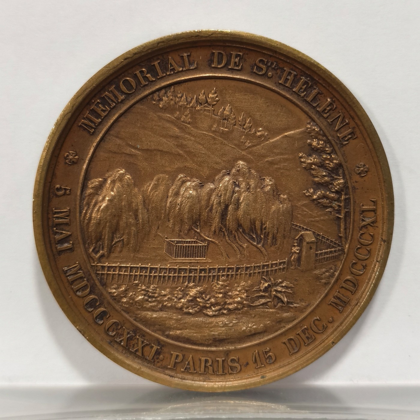 博洋堂世界钱币拍卖第038期（全场包邮） 1840年法国拿破仑魂归故里纪念大铜章，高浮雕作品，状态佳，UNC级，41mm，边缘光滑无边铭，1840年法国国王路易·菲利浦派其儿子将拿破仑的遗体接回，该年12月15日，拿破仑的灵柩被运回巴黎，在经过凯旋门后安葬到塞纳河畔的荣军院