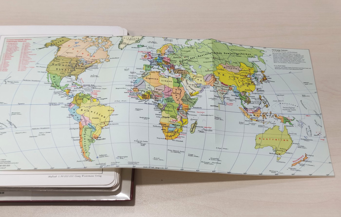 博洋堂世界钱币拍卖第038期（全场包邮） 1978-1980年FAO官方钱币收藏册，含5银2金+2汤加饼干币，一共49枚