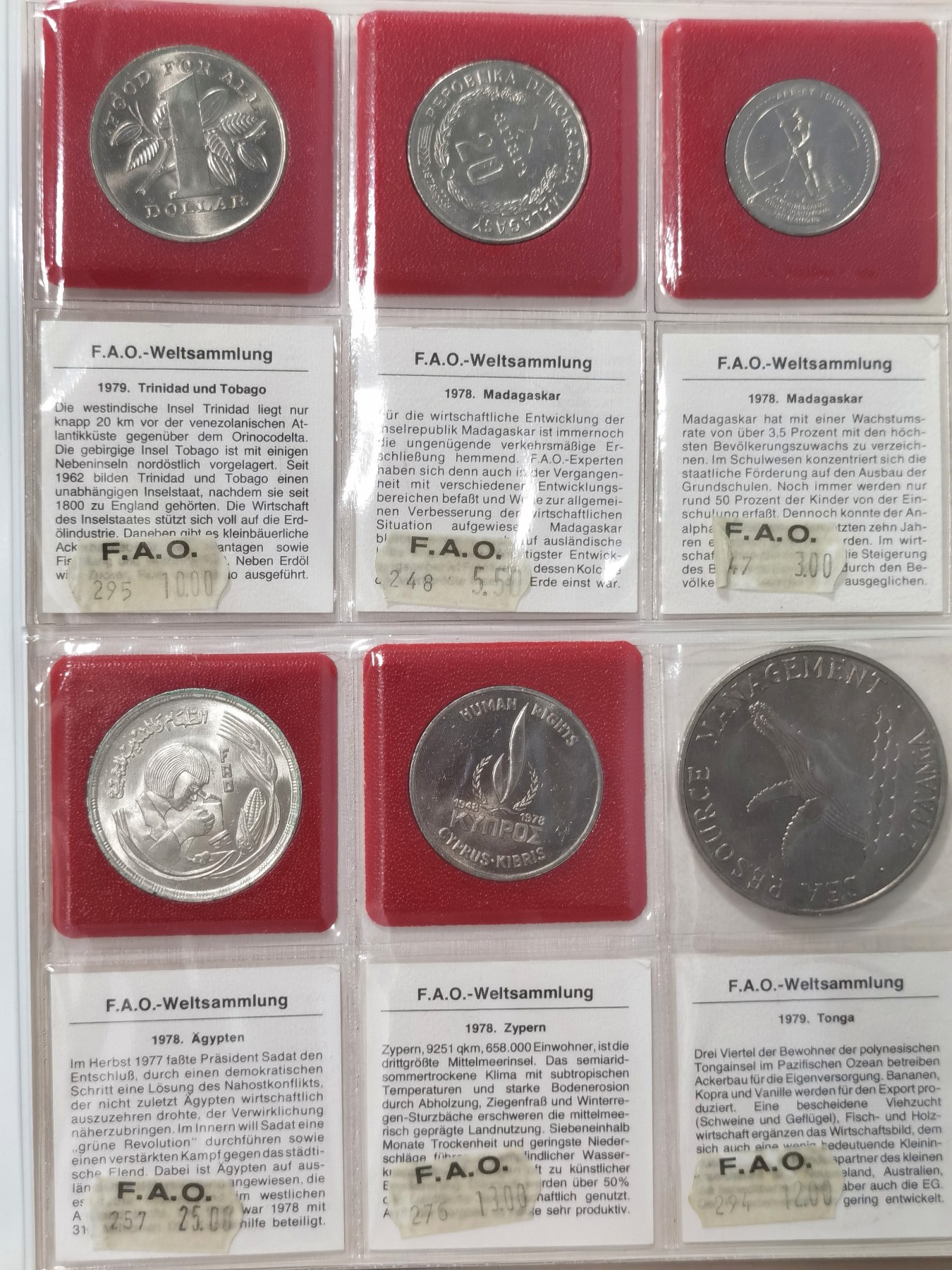 博洋堂世界钱币拍卖第038期（全场包邮） 1978-1980年FAO官方钱币收藏册，含5银2金+2汤加饼干币，一共49枚