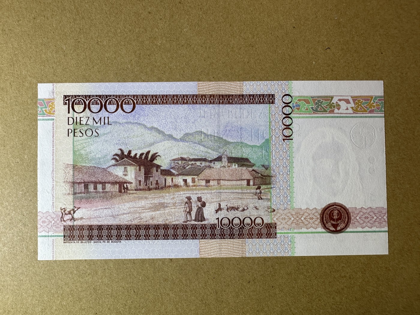 《张总收藏》113期—缤纷外币 精品荟萃 哥伦比亚10000比索 UNC 哥伦比亚革命家拉波拉