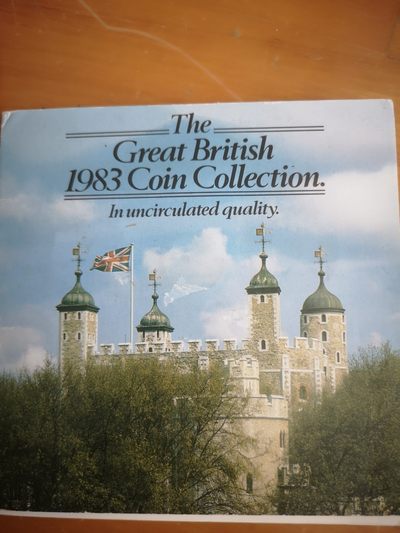 长老汇马年精选第九场拍卖 - 1983英国造币厂原装8枚套币，含新版1英镑，首年份，卡装