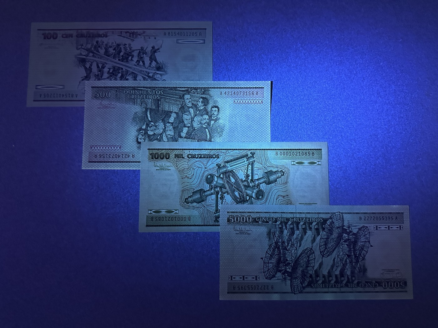 《张总收藏》113期—缤纷外币 精品荟萃 巴西100-5000克鲁塞罗4张 UNC 1981-1985年版 5000边缘有荧光
