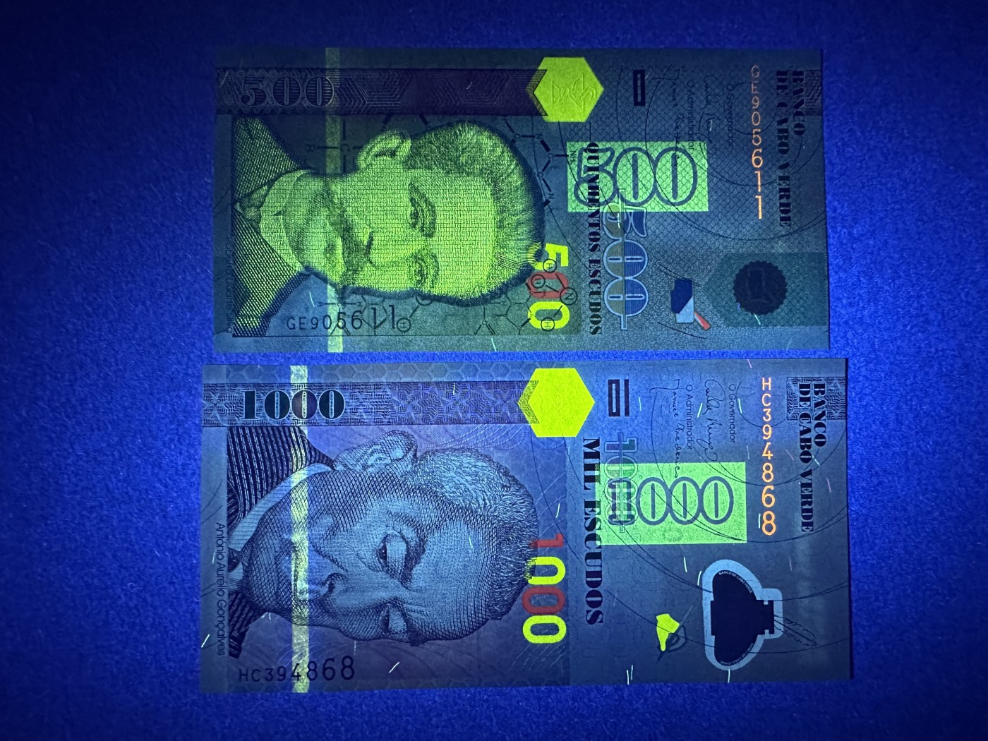 《张总收藏》113期—缤纷外币 精品荟萃 佛得角500、1000埃斯库多2张 UNC 2007年版