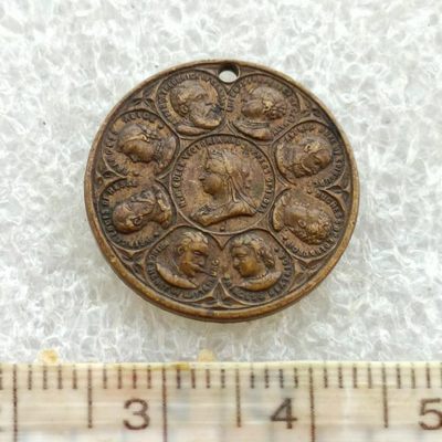 【淘币小摊】第一百五十五拍  散币场 周四至周日 四连拍   满百包邮 - 英国君主家族成员小铜章 细节人物繁复