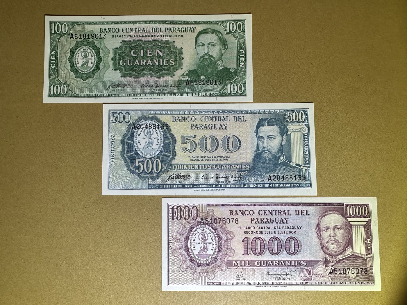 《张总收藏》113期—缤纷外币 精品荟萃 巴拉圭100、500、1000元3张 UNC 1982年