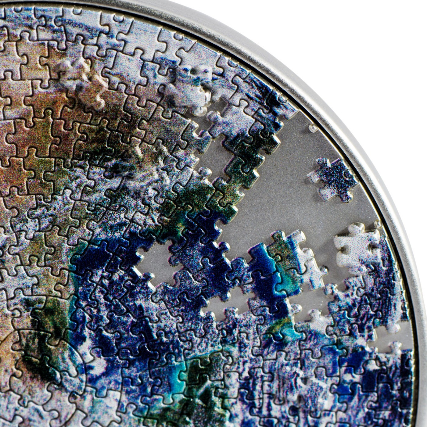 【金钰满堂钱币】拍卖第十一期 福利多多 大家多多捧场 地球拼图 Earth puzzle  2022乍得发行 面值：5000中非法郎 材质：1oz银+4.5oz铜 发行量：999枚 直径：60mm