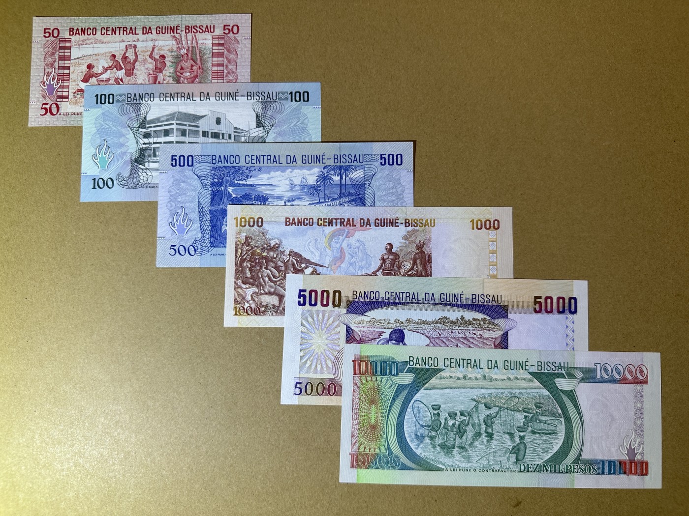 《张总收藏》113期—缤纷外币 精品荟萃 几内亚比绍50-10000比索6张 UNC 1990年版