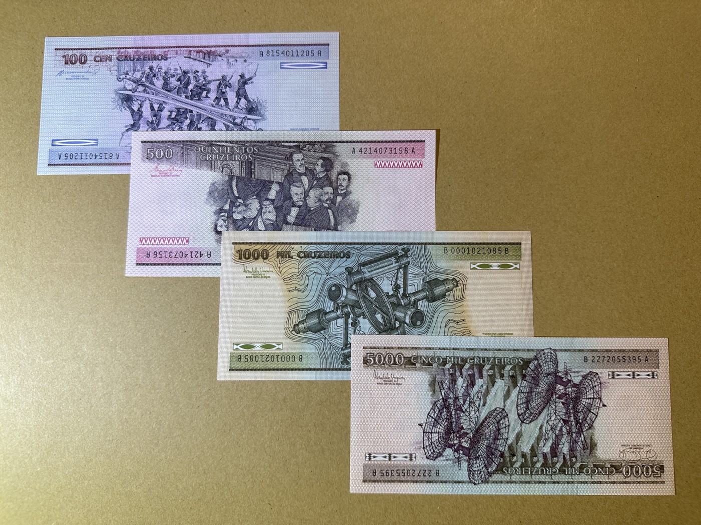《张总收藏》113期—缤纷外币 精品荟萃 巴西100-5000克鲁塞罗4张 UNC 1981-1985年版 5000边缘有荧光