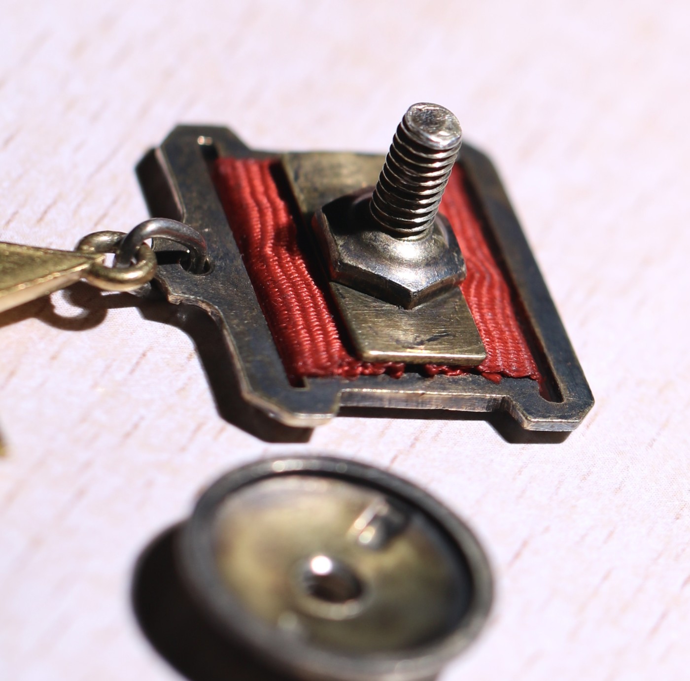 大猫徽章拍卖第230期 苏联小金星 好品带盒 金质