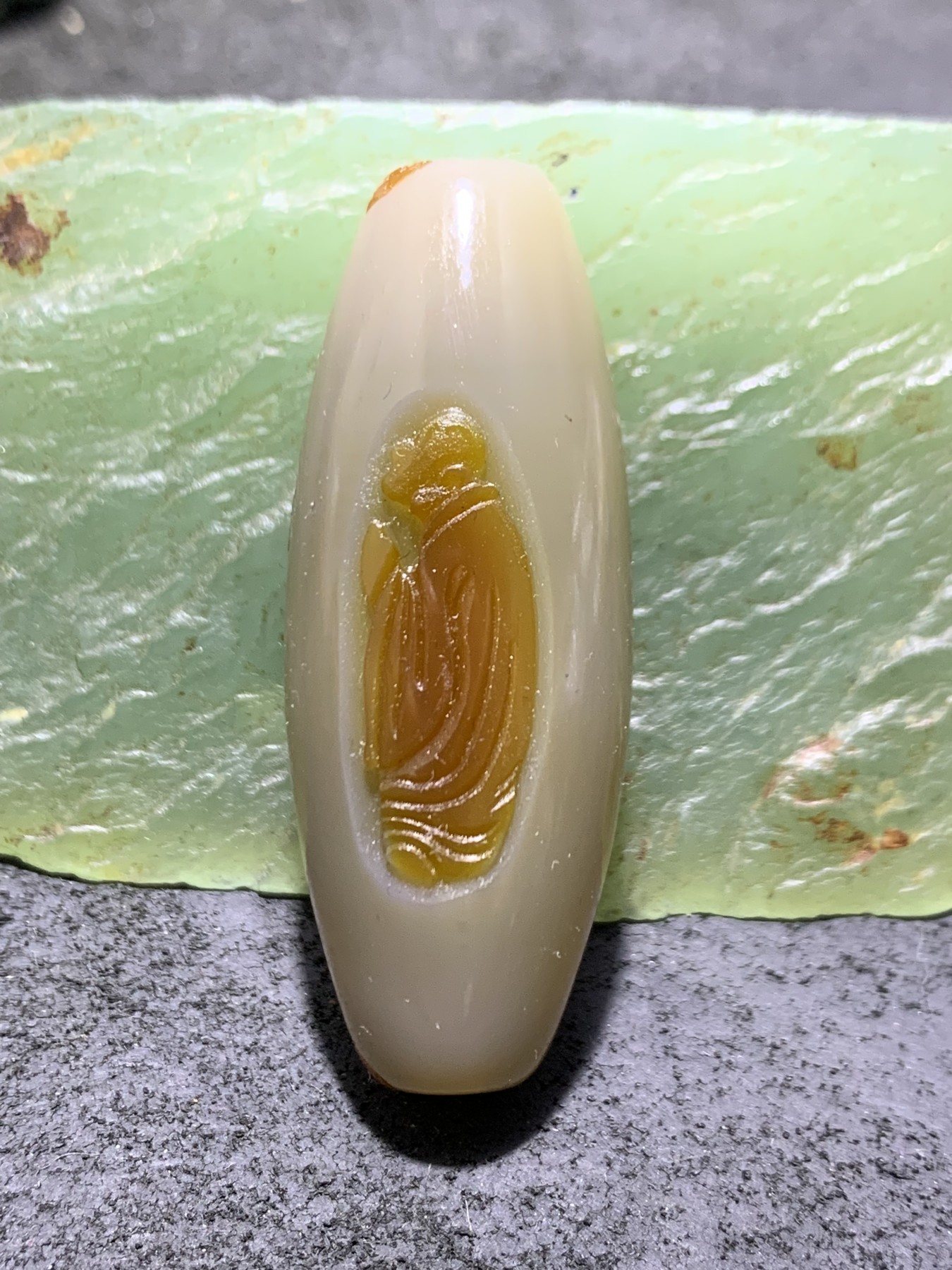 精美亚光高玉化巴西玛瑙手工俏色巧雕立地成佛大桶珠一个！