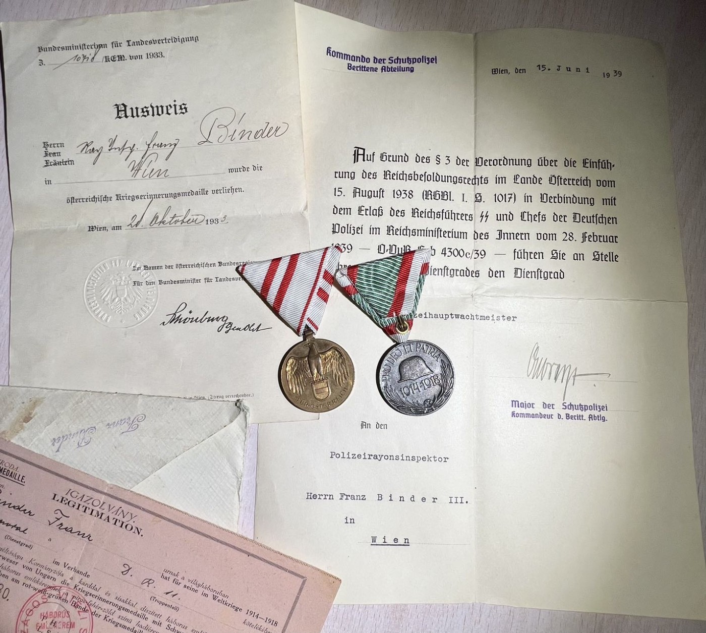 大猫徽章拍卖第230期 奥地利和匈牙利一战参战奖章同人套章 带证书个人证件和信封