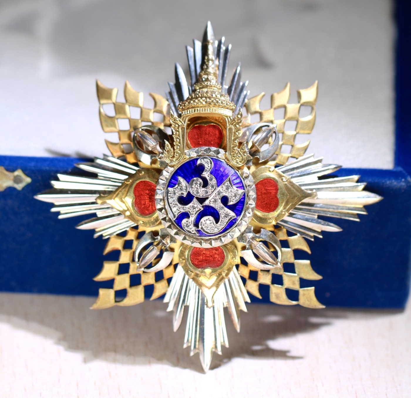 大猫徽章拍卖第230期 泰国🇹🇭特级王冠勋章