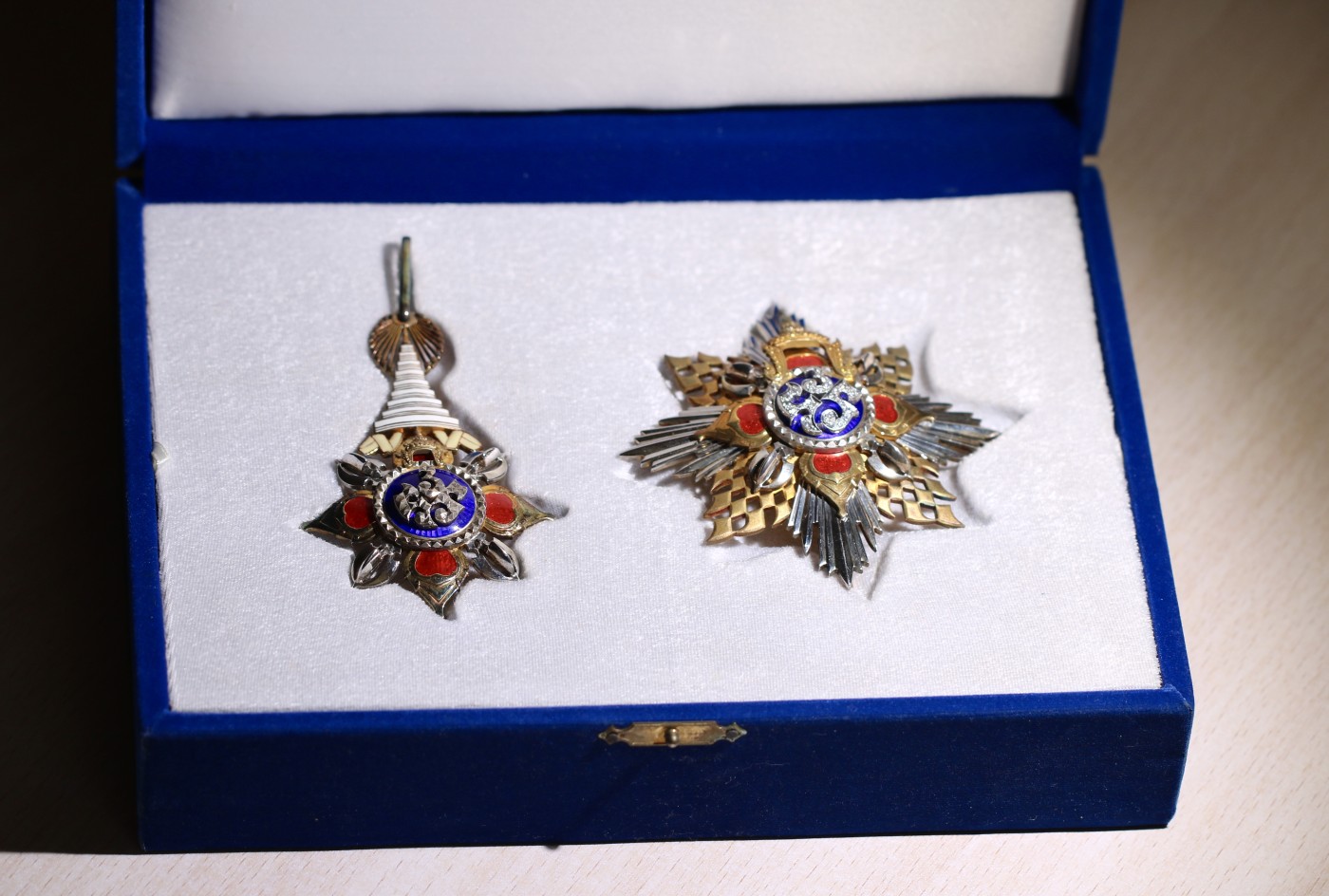 大猫徽章拍卖第230期 泰国🇹🇭特级王冠勋章