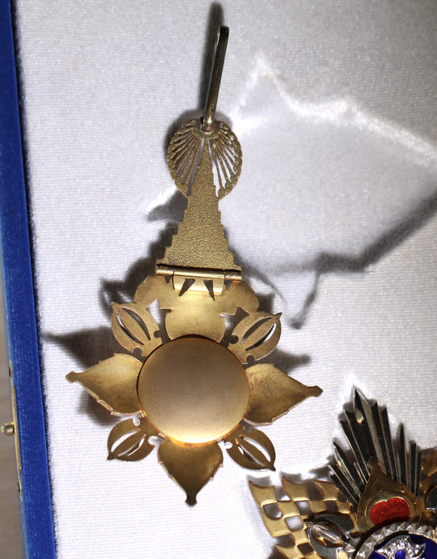 大猫徽章拍卖第230期 泰国🇹🇭特级王冠勋章