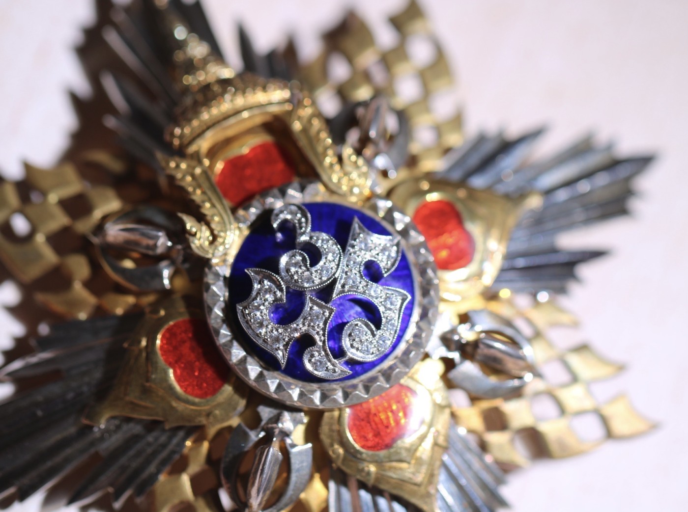 大猫徽章拍卖第230期 泰国🇹🇭特级王冠勋章