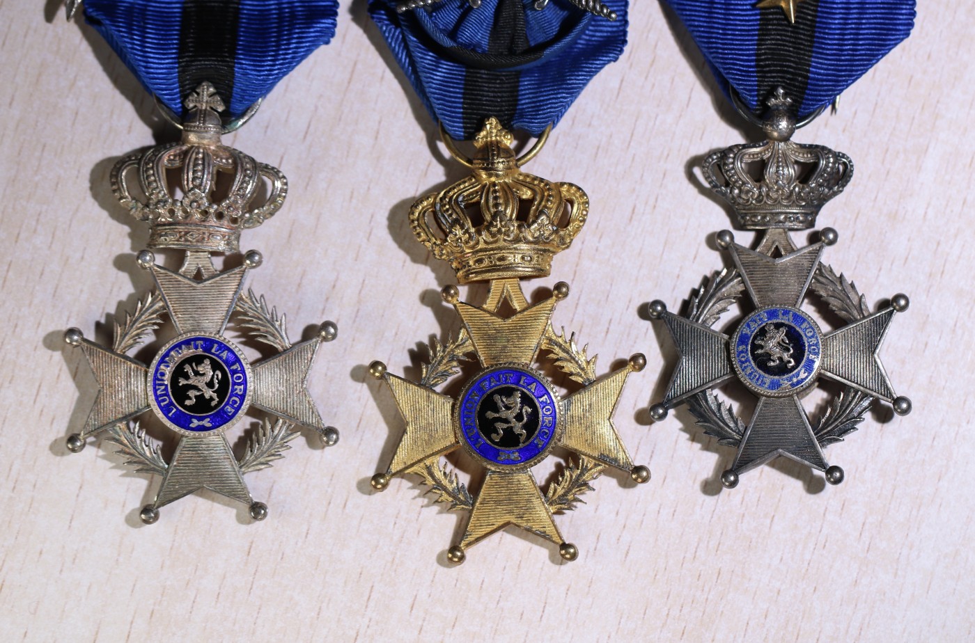 大猫徽章拍卖第230期 比利时骑士级利奥波德二世勋章一组