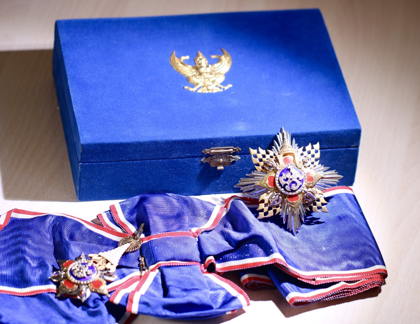 大猫徽章拍卖第230期 泰国🇹🇭特级王冠勋章