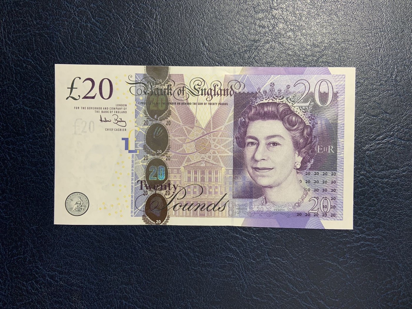 收藏联盟Quantum Auction 第281期拍卖  英国2006年20镑 品相全新UNC AA02冠 号码无4 经济学家亚当.史密斯 注意月牙痕