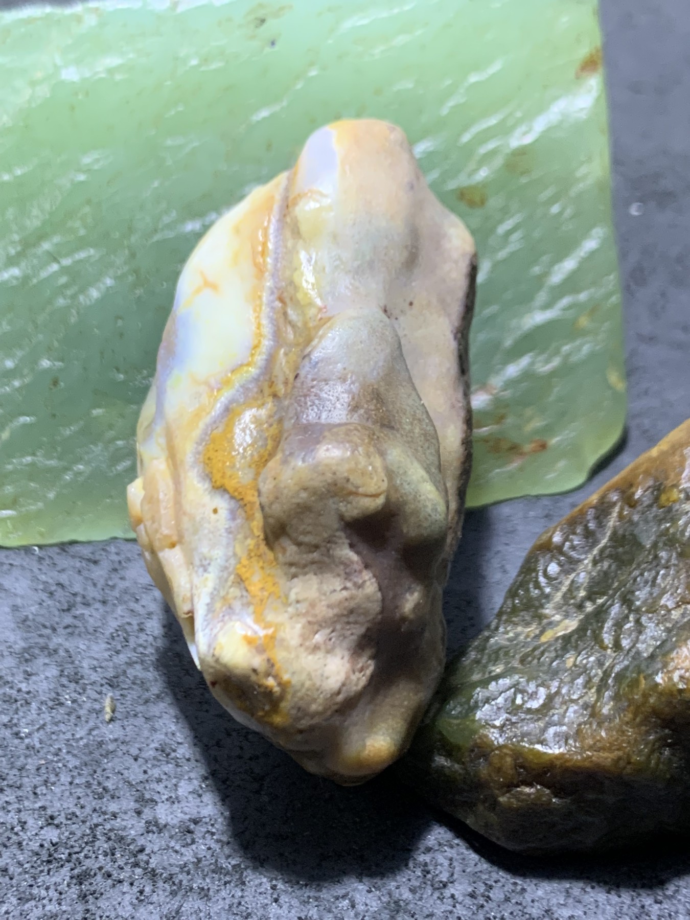 放福利！精美天然原皮阿拉善玛瑙原石手工雕刻锦字把件（吊坠）一颗，