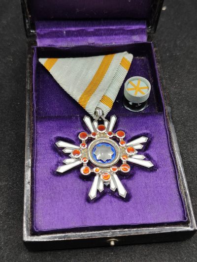 全场0元起拍 第82期 咸鱼国勋章拍卖专场 8月16日（周三）下午6：00开始 - 美品 明治时期ナ标  六等瑞宝章 银制带盒略