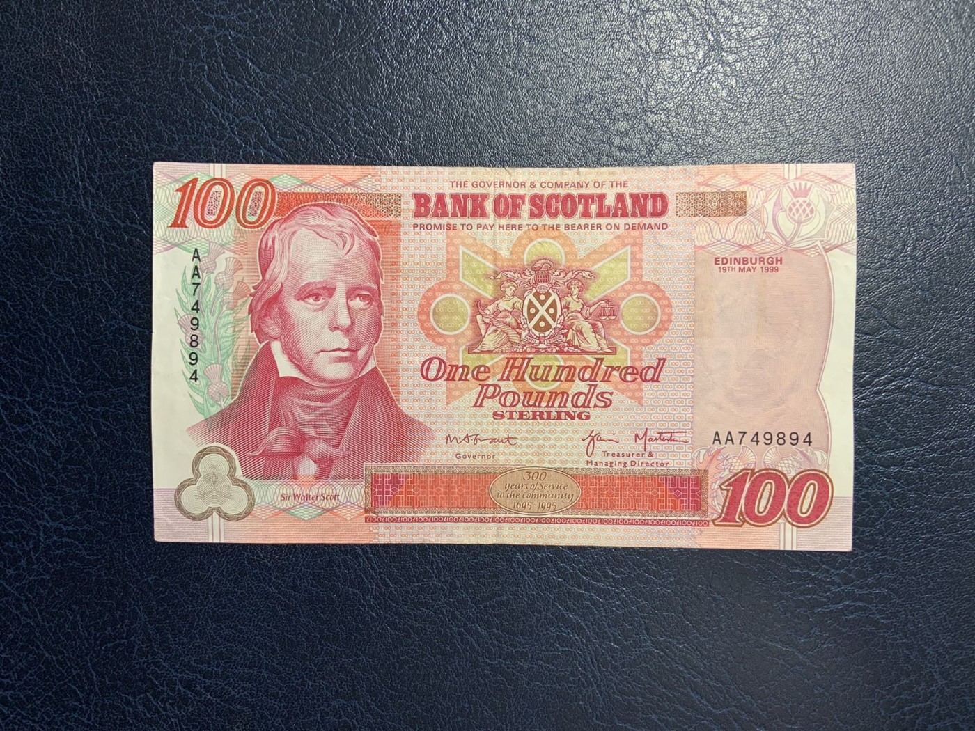 收藏联盟Quantum Auction 第281期拍卖  苏格兰1999年100镑加盖服务300周年纪念 非全新 品相如图 AA冠 