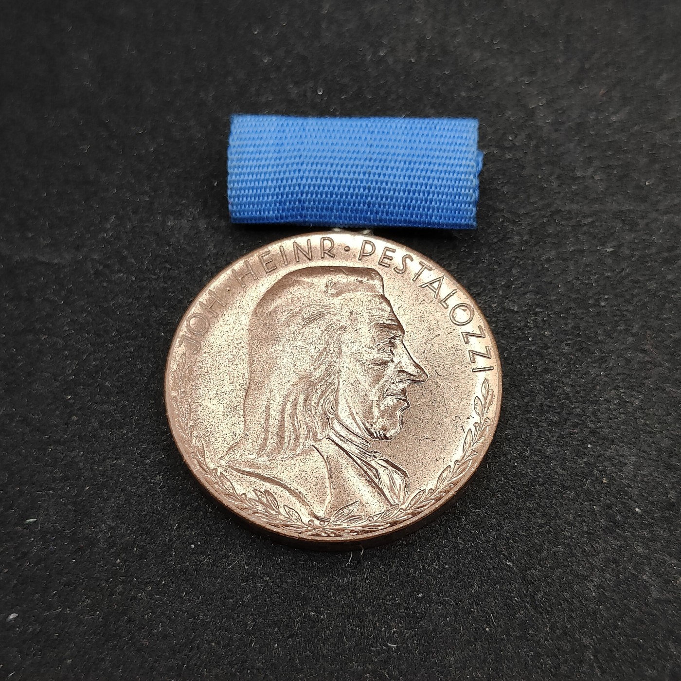 全场0元起拍 第82期 咸鱼国勋章拍卖专场 8月16日（周三）下午6：00开始 东德裴斯洛泰齐忠诚服务奖章