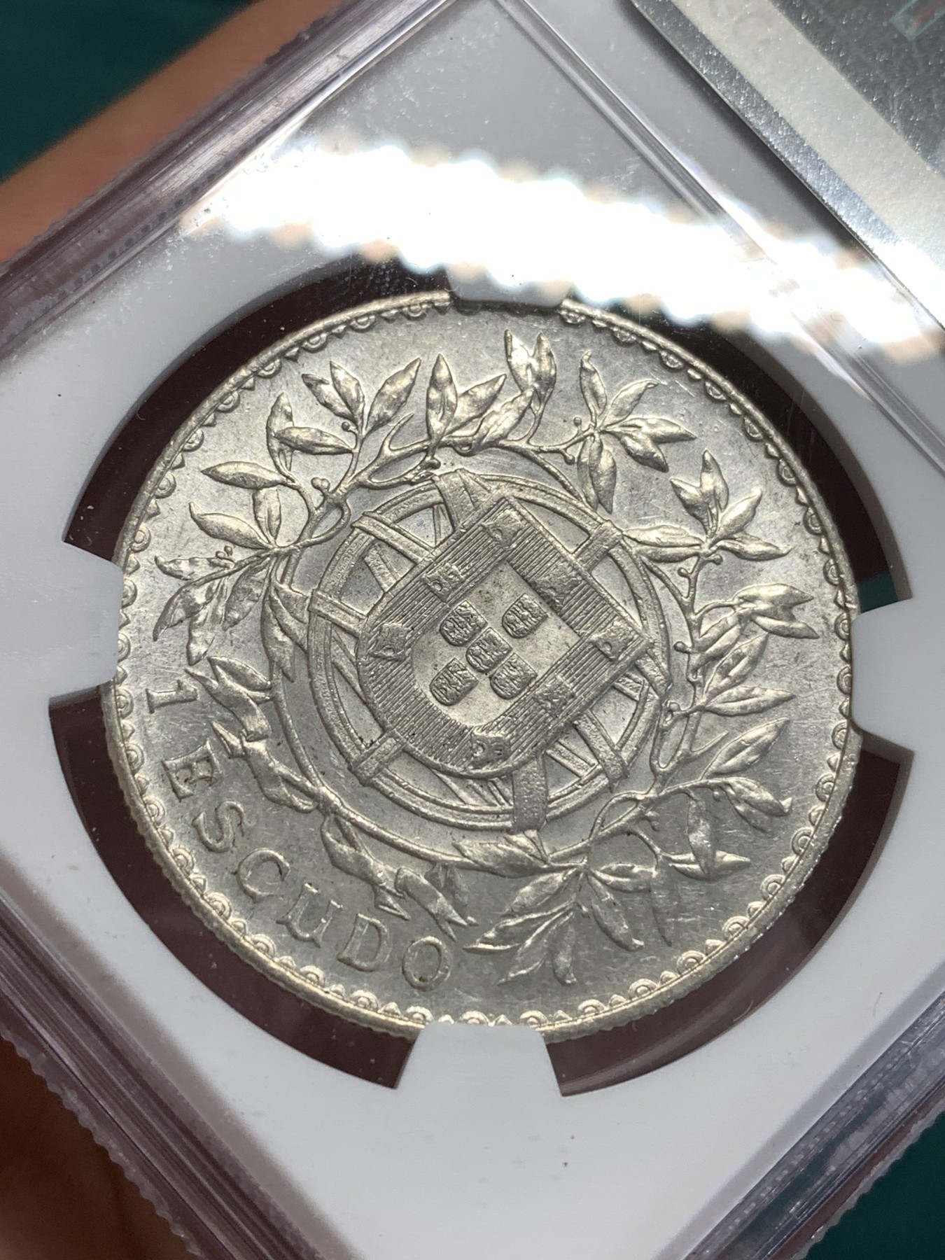 《竞宝斋》第189场-周日，周一 2场 (全场包邮) NGC AU58 葡萄牙1915年女神1埃斯库多大银币