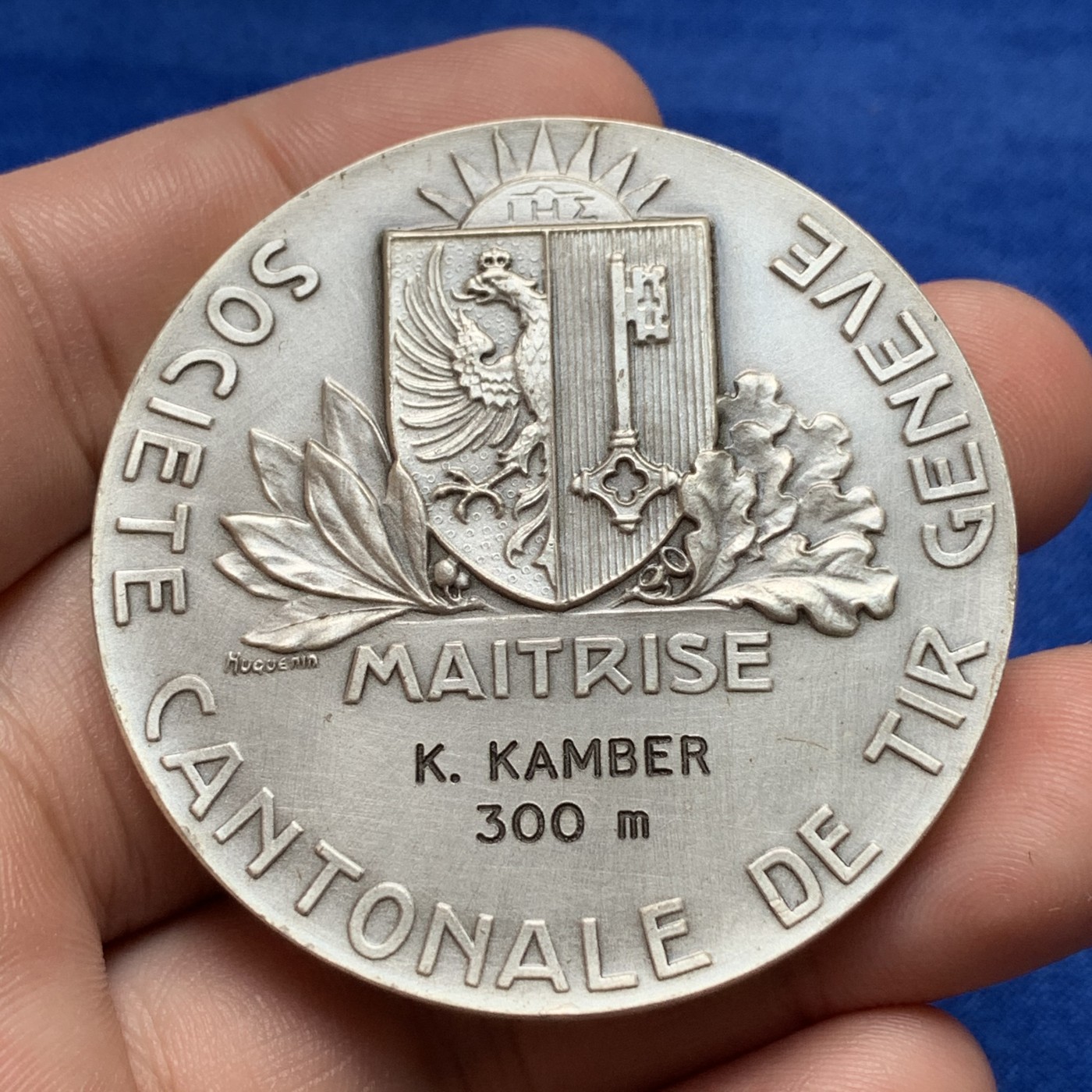 《竞宝斋》第189场-周日，周一 2场 (全场包邮) 瑞士射击节铜镀银章 非常传神的鹰徽图案 设计精美