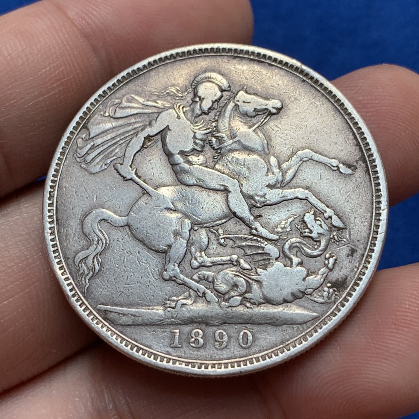 《竞宝斋》第189场-周日，周一 2场 (全场包邮) 英国1890年维多利亚高冠版马剑银币