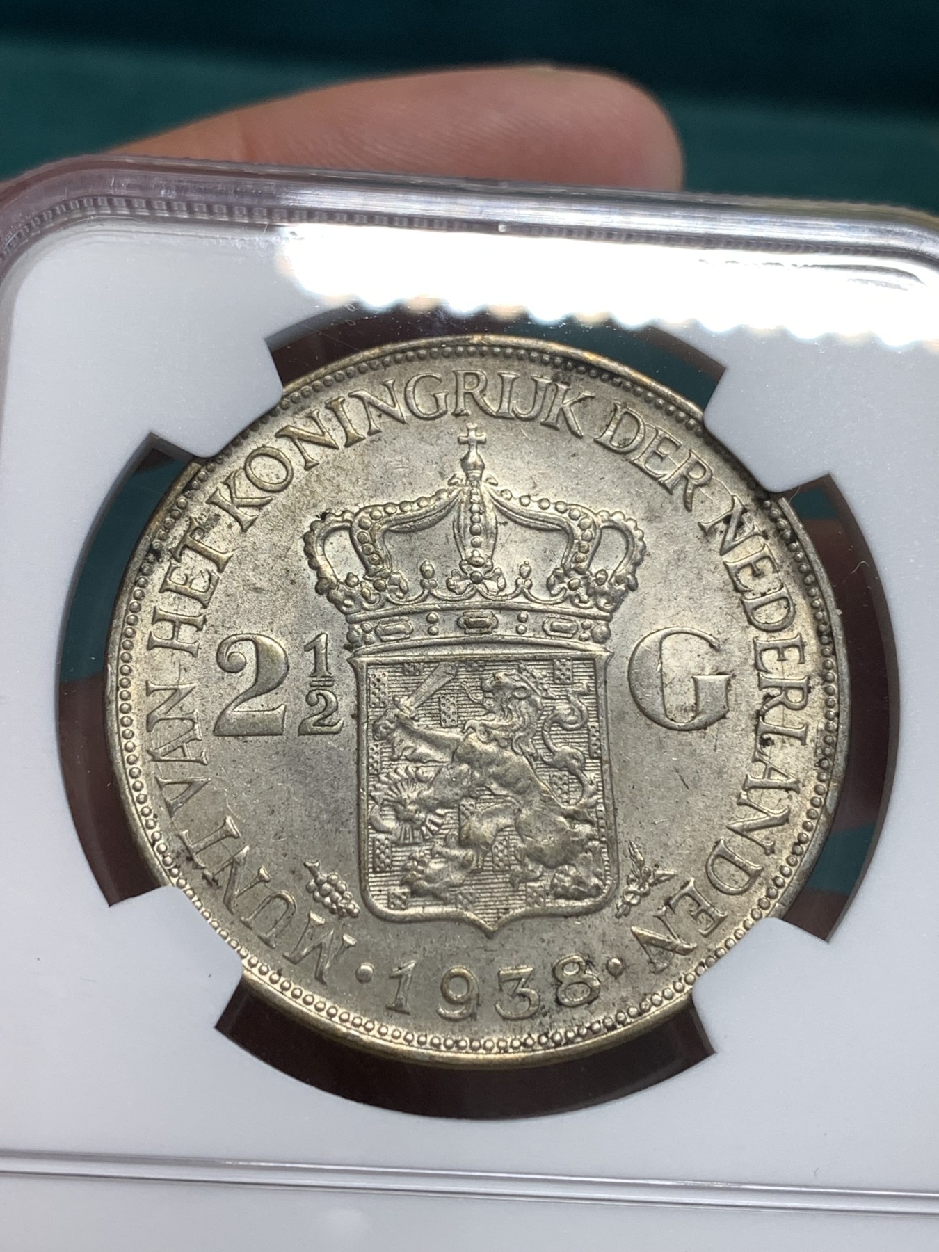 《竞宝斋》第189场-周日，周一 2场 (全场包邮) NGC AU58 荷兰1938年威廉明娜2.5盾大银币