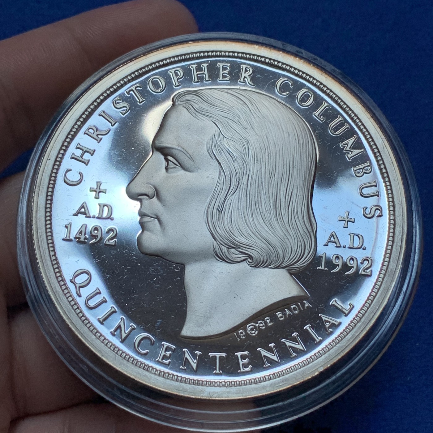 《竞宝斋》第189场-周日，周一 2场 (全场包邮) 意大利1992年5盎司特大银币，156克，999银。纪念哥伦布发现美洲大陆500周年，附原盒。