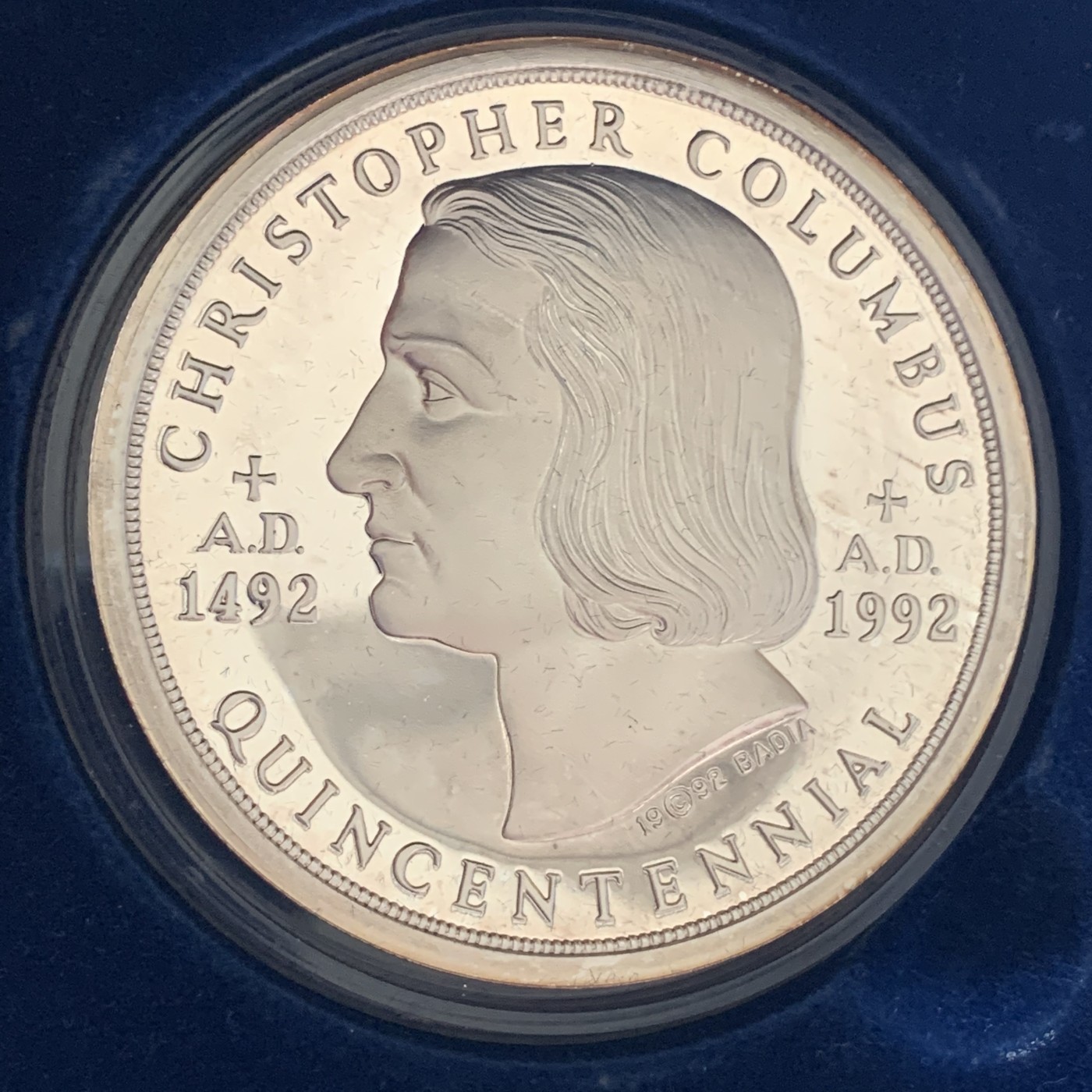 《竞宝斋》第189场-周日，周一 2场 (全场包邮) 意大利1992年5盎司特大银币，156克，999银。纪念哥伦布发现美洲大陆500周年，附原盒。